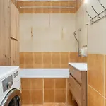 Apartment Jasny Z Balkonem By Renters