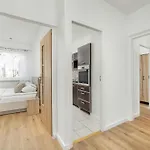 Jasny Z Balkonem By Renters Apartment Kolobrzeg