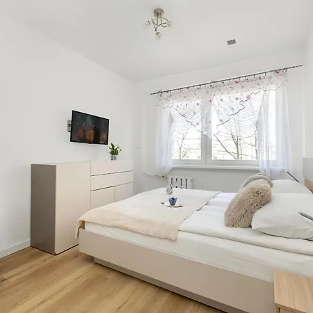 Jasny Z Balkonem By Renters Apartman *